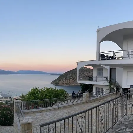 Daphne דירה טולון