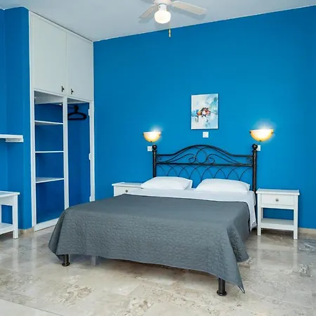 Daphne Apartament *