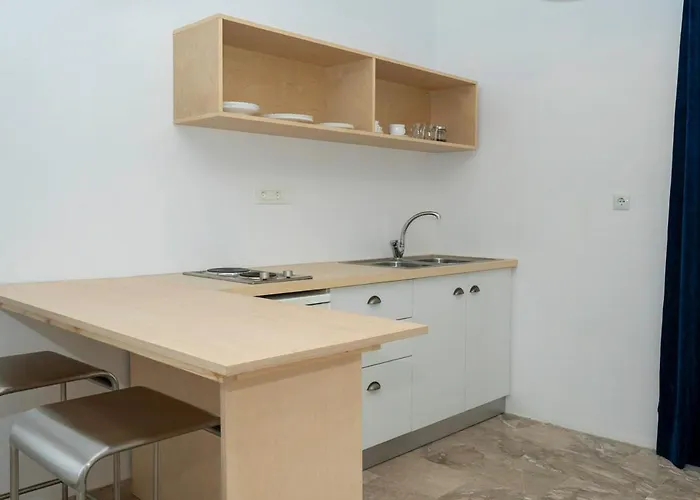 Apartmanhotel Daphne Toló